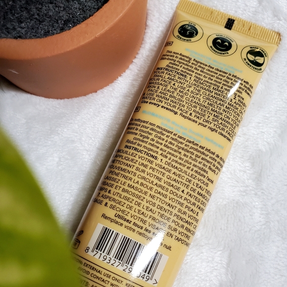 Mudmasky Mineral-Infused Double Cleansing Mask - Picture 2 of 5